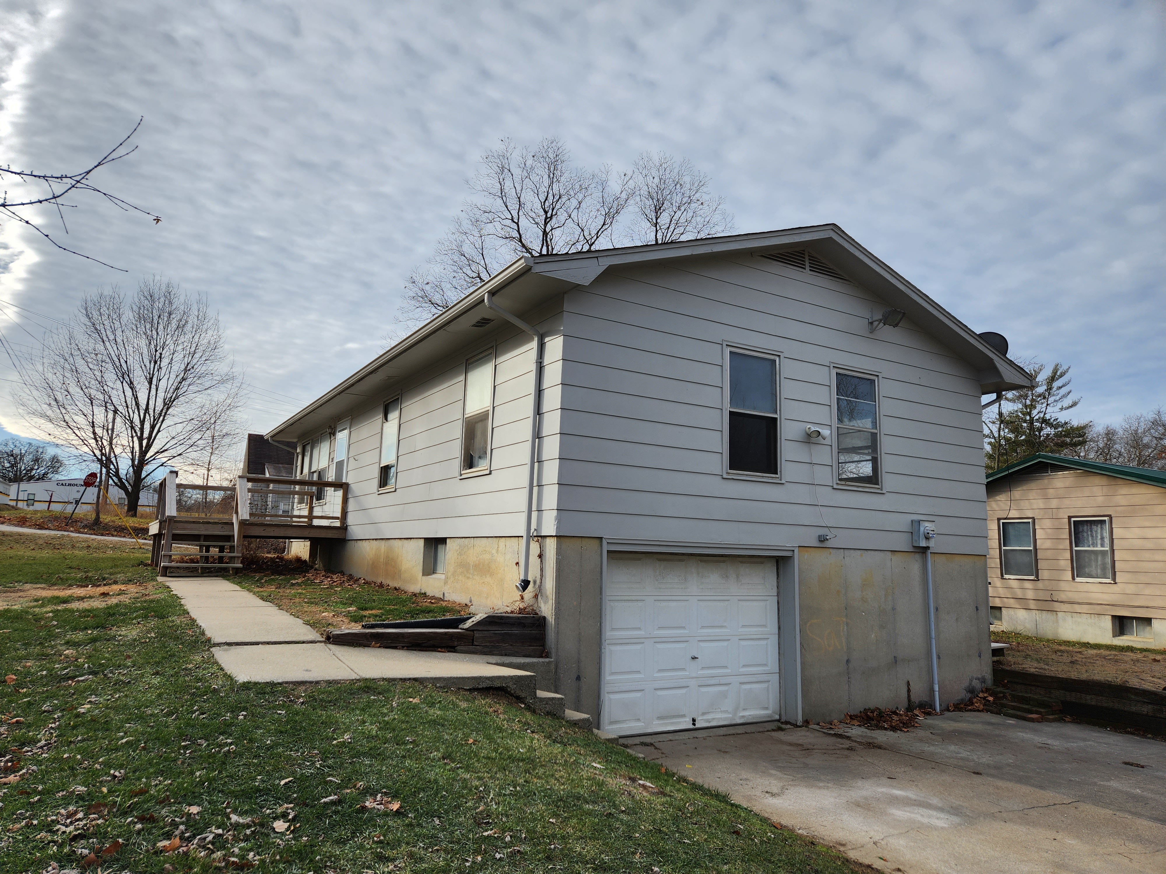 207 S maple St Calhoun MO 7.jpg
